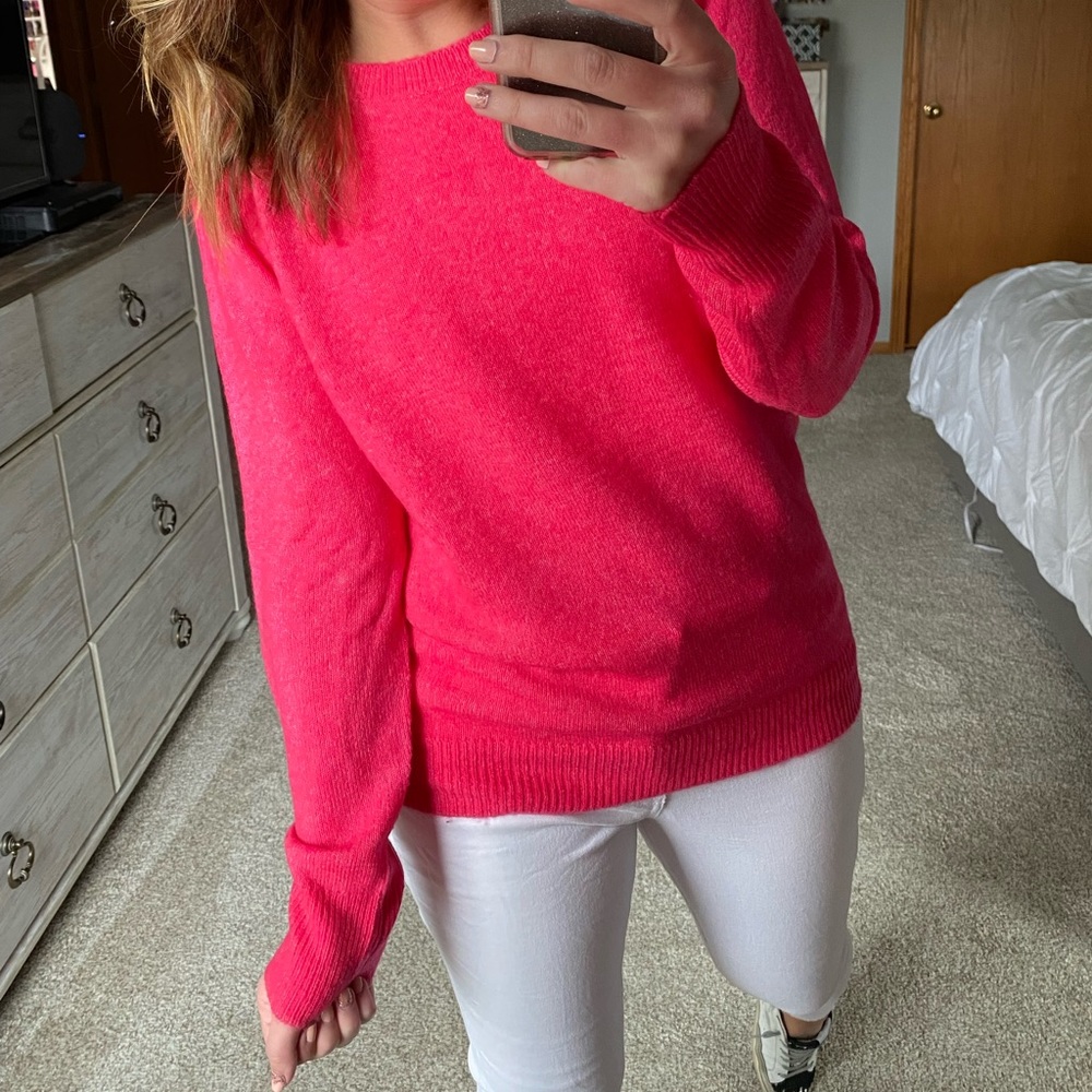 Pink Sweater - Picture 2 of 8
